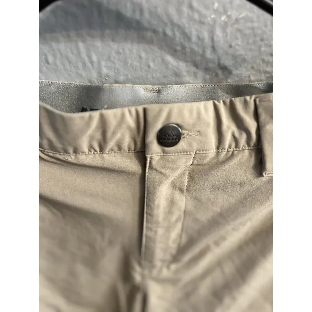 Adidas Golf Shorts men's size 32‎ Beige Inseam 10.5 Inches flat front